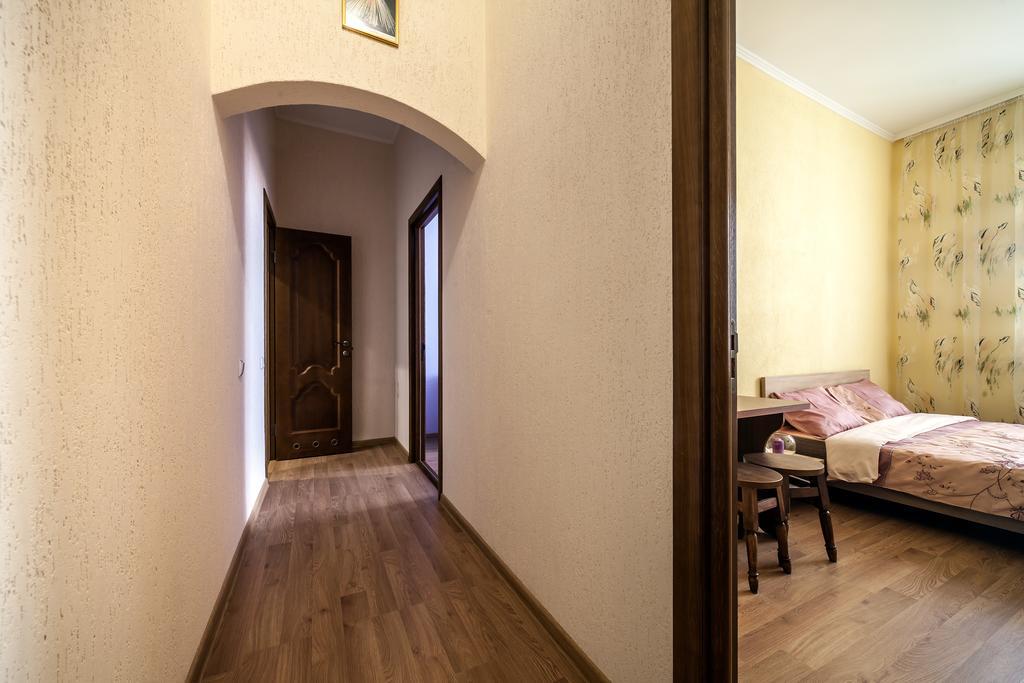 Modern 2Br Apartment In Central 리비프 외부 사진