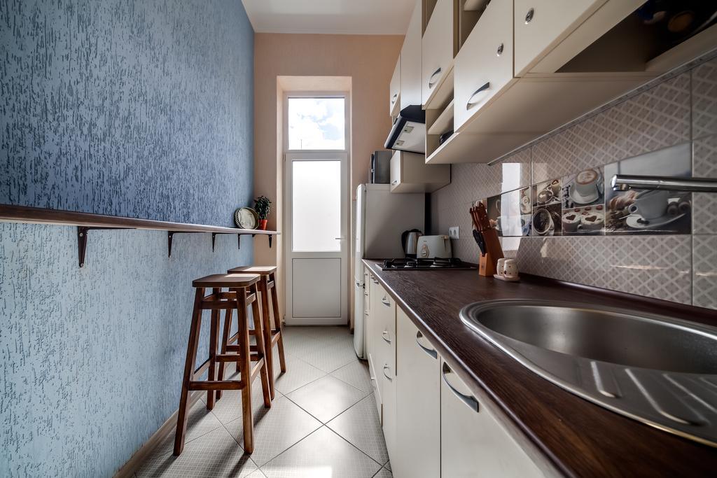 Modern 2Br Apartment In Central 리비프 외부 사진