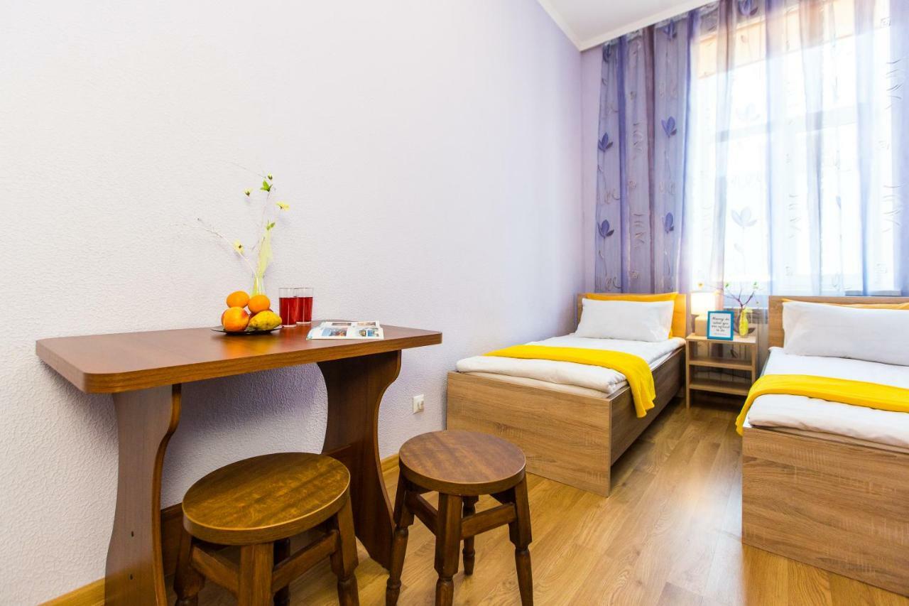 Modern 2Br Apartment In Central 리비프 외부 사진