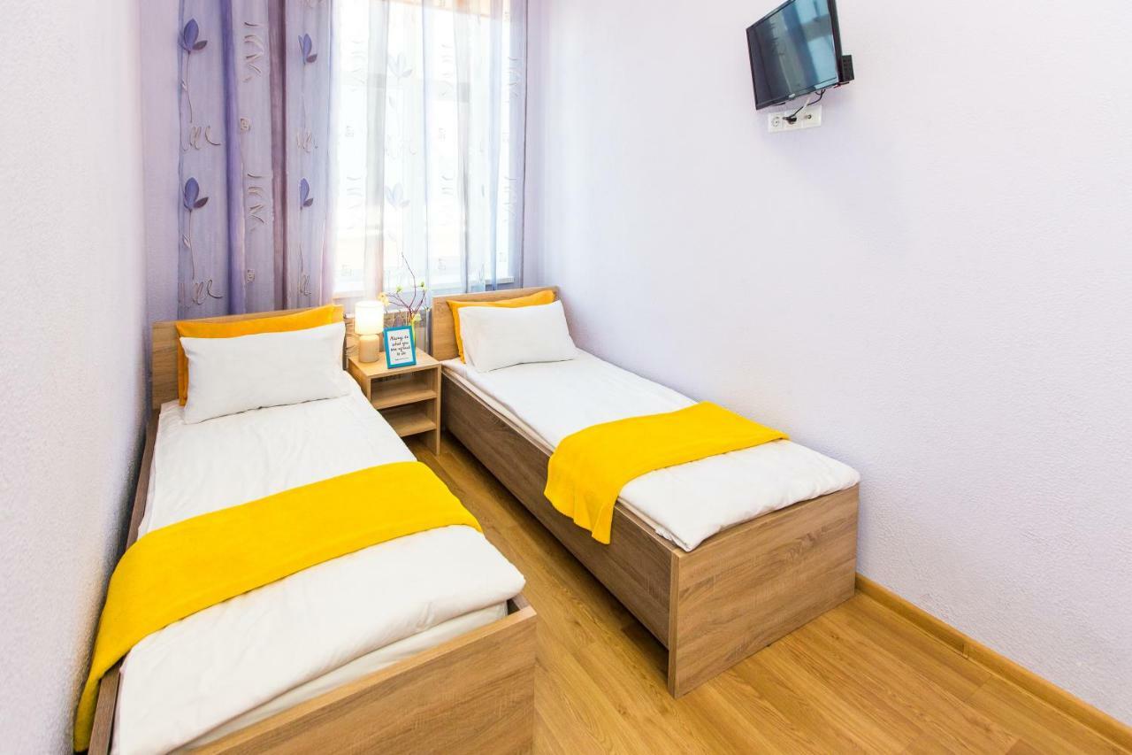 Modern 2Br Apartment In Central 리비프 외부 사진