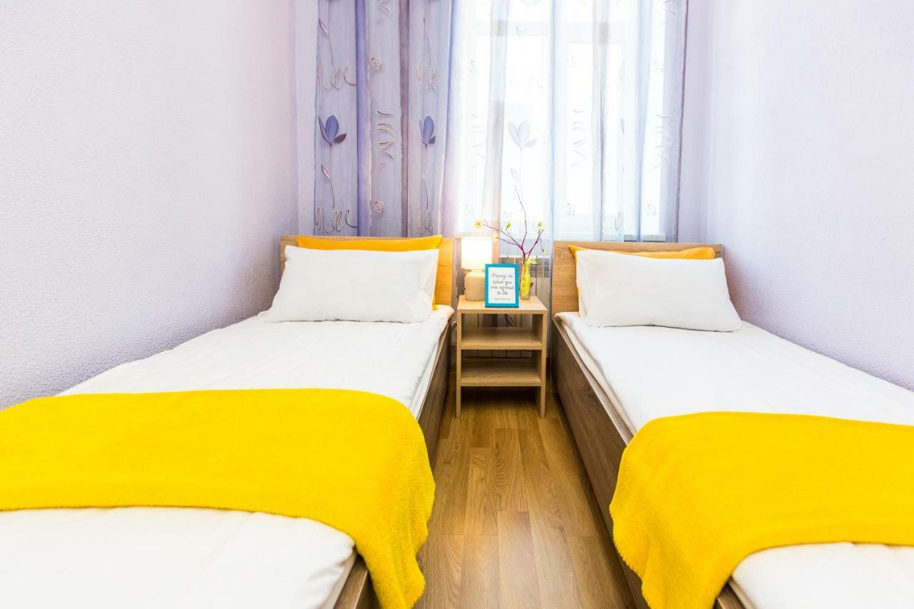 Modern 2Br Apartment In Central 리비프 외부 사진